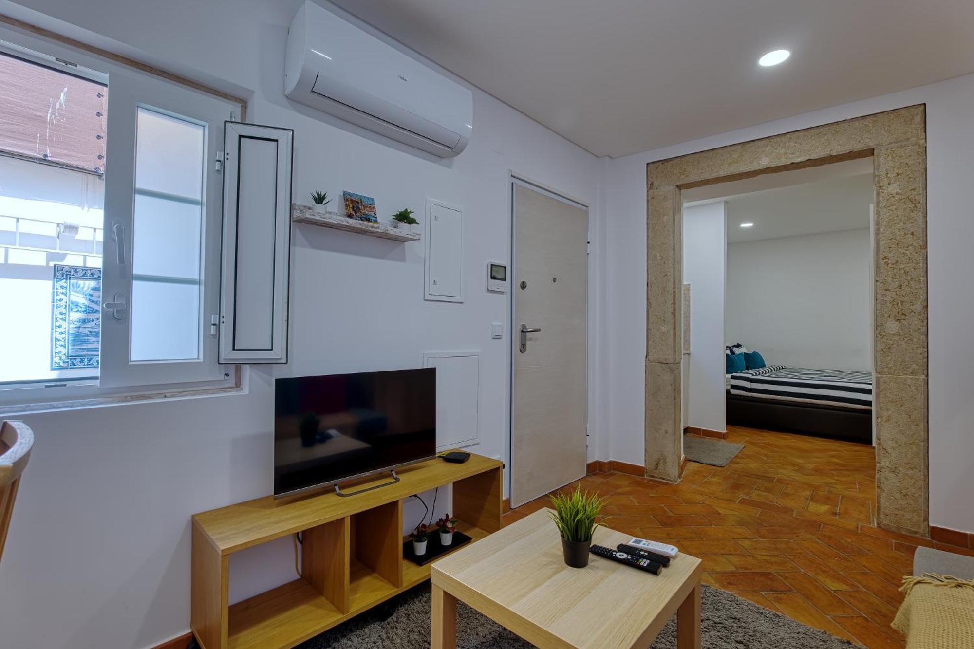Purple Break Apartment *